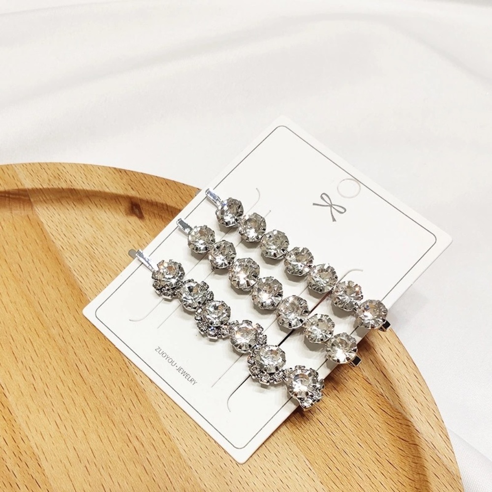 Silver toned Round Hair clips